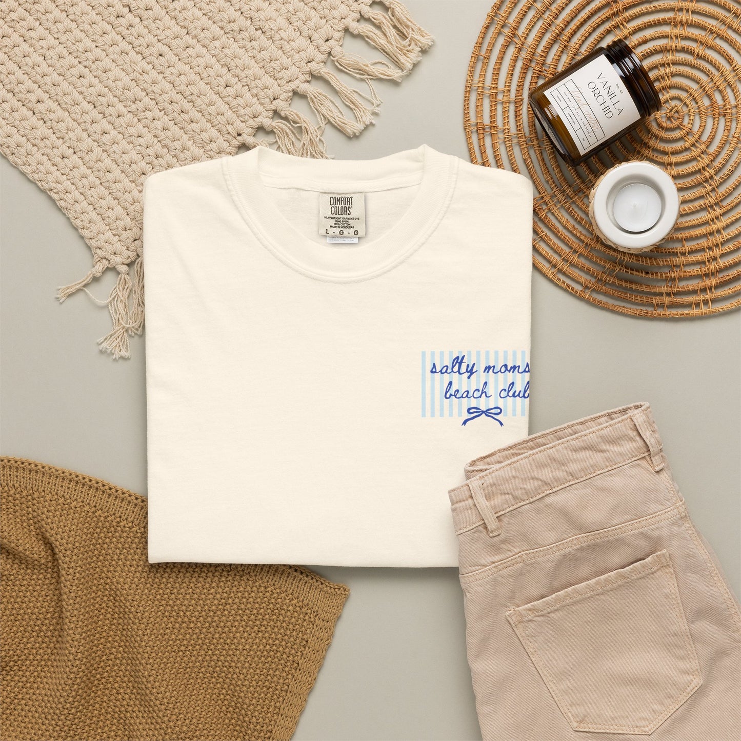 Pocket Script T‑Shirt — "Salty Moms Beach Club" Minimal Graphic Tee