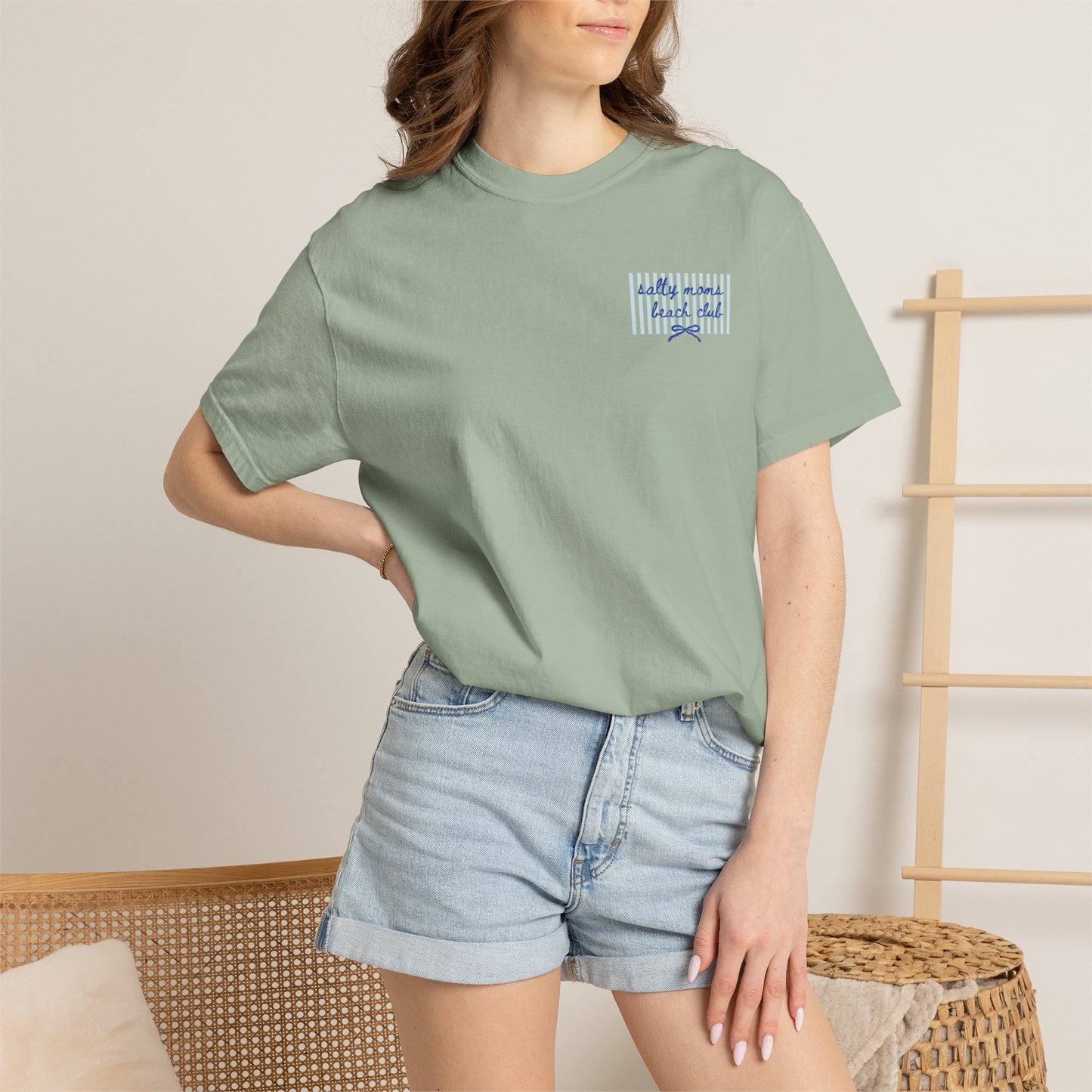 Pocket Script T‑Shirt — "Salty Moms Beach Club" Minimal Graphic Tee