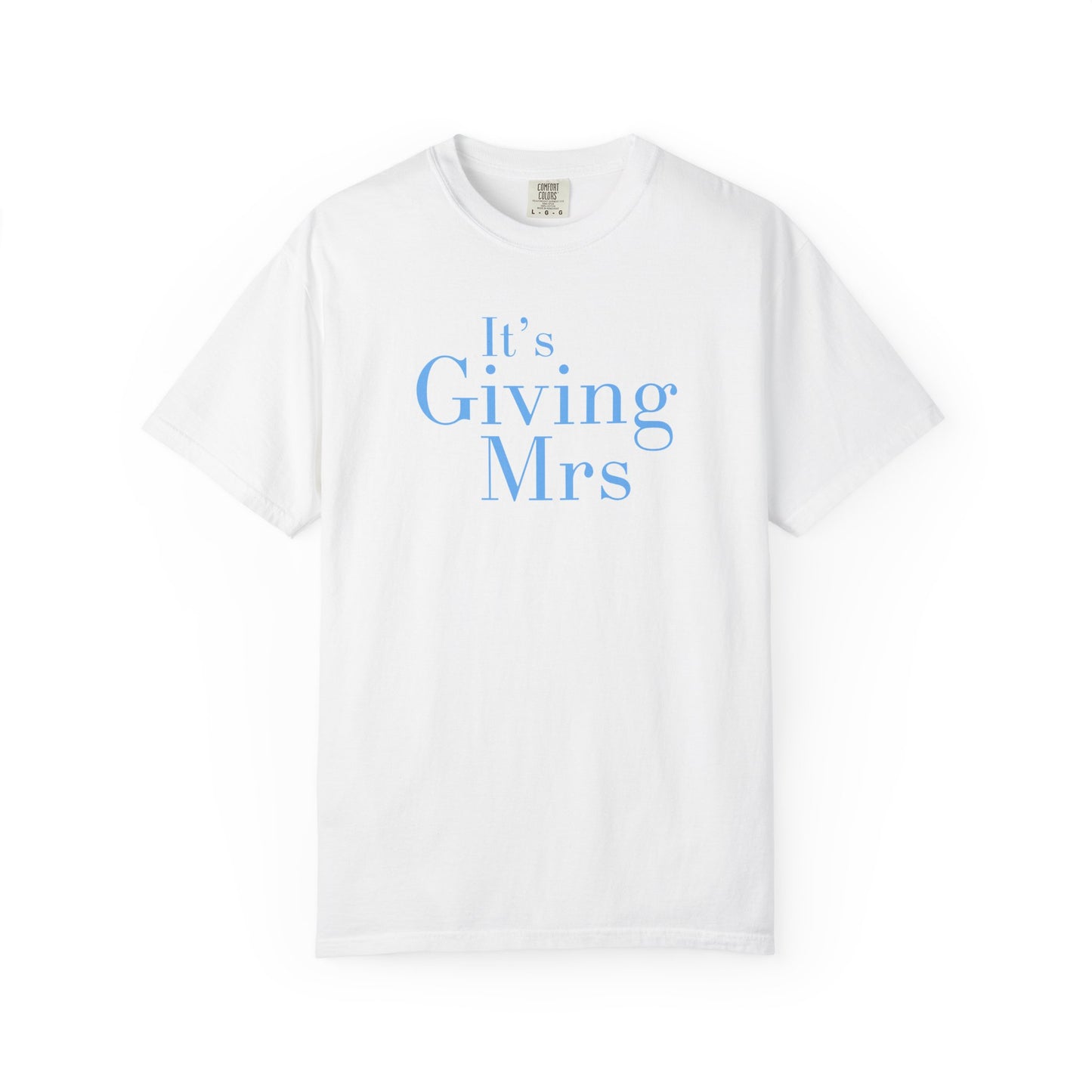 "It's Giving Mrs" T-Shirt — Feminine 'It's Giving Mrs' Graphic Tee for Bridal Showers & Wedding Events