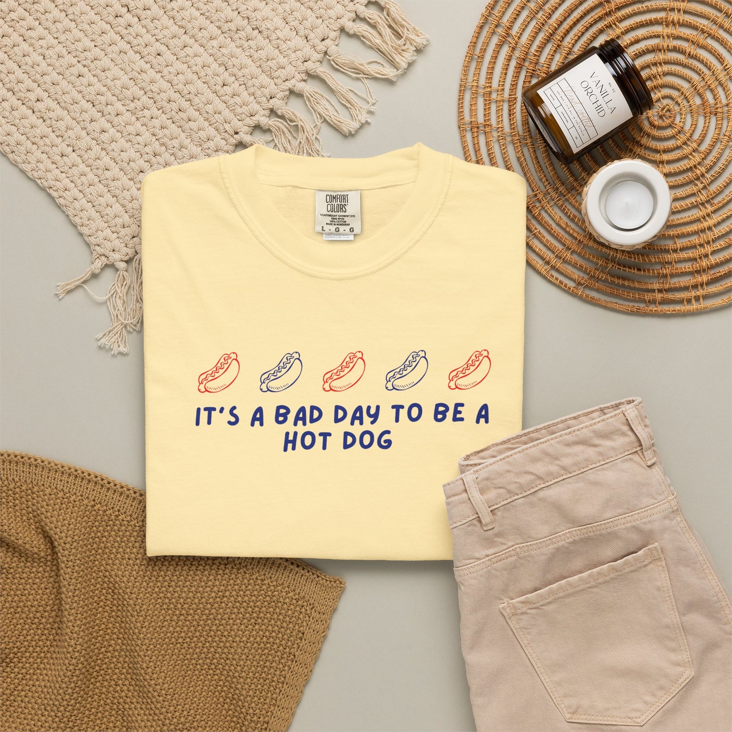 “It’s a Bad Day to Be a Hot Dog” Graphic T-Shirt