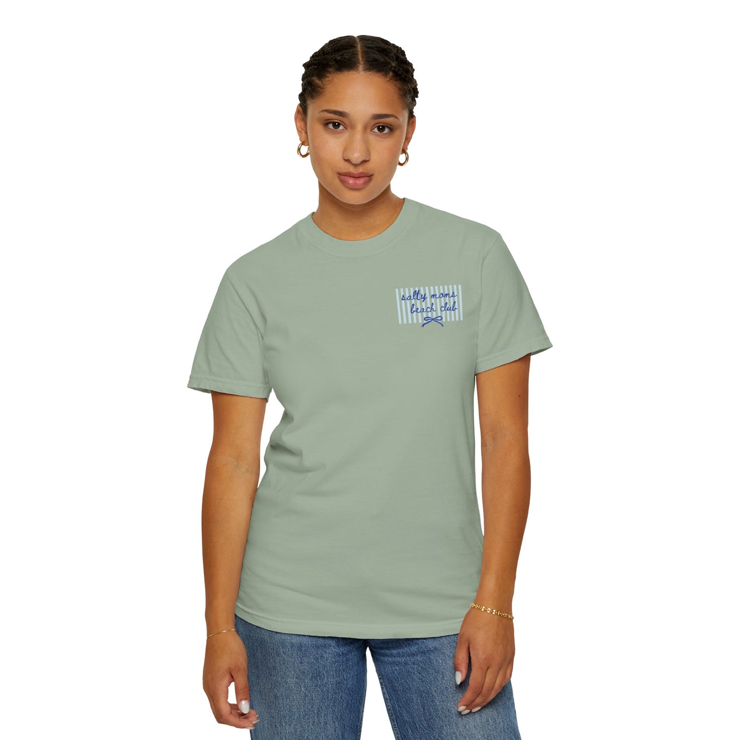 Pocket Script T‑Shirt — "Salty Moms Beach Club" Minimal Graphic Tee