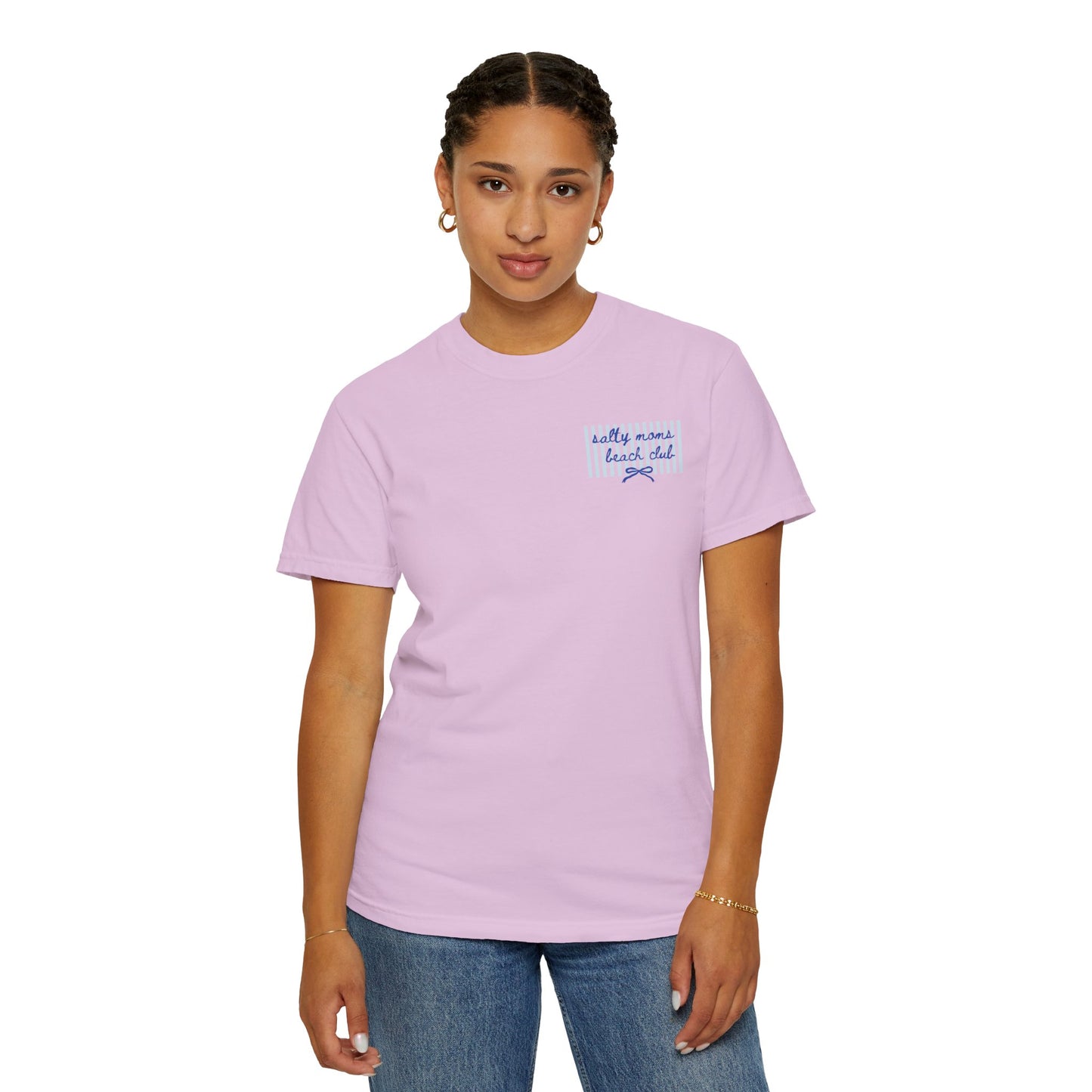 Pocket Script T‑Shirt — "Salty Moms Beach Club" Minimal Graphic Tee